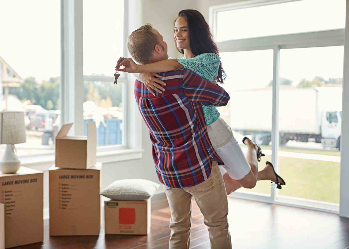 happy-first-time-home-owners happy first time home owners